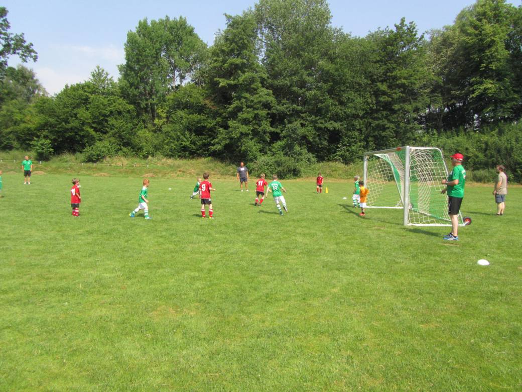 G-Jugend bei den  Sporttagen des FC Windhausen